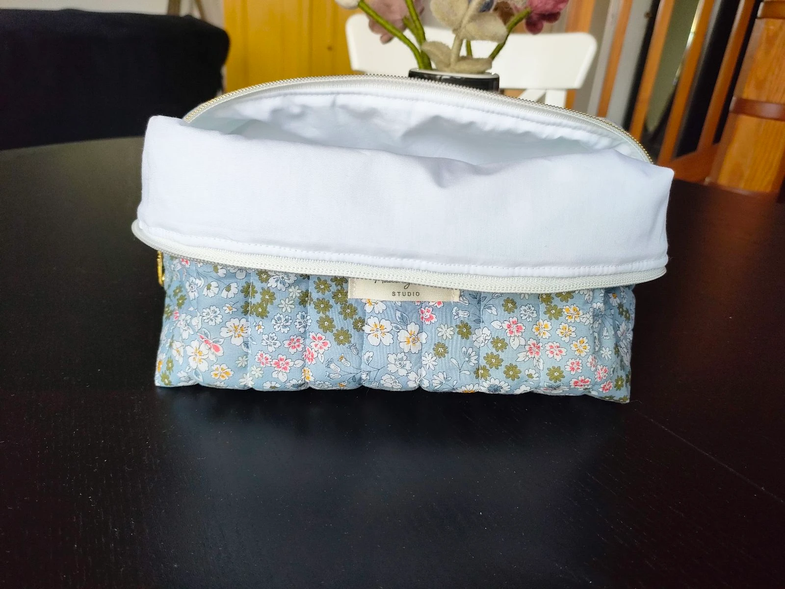 New Toiletry/Make-up Kit – photo 3